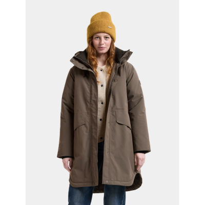 Model viser pasformen på Didriksons Lillian dameparka i trekvart længde