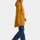 Model iført Didriksons Alana dameparka set fra siden