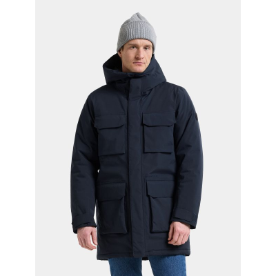 Flot og funktionel Didriksons Aiden USX parka i navy brugt som vinterjakke