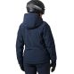 Kvindelig model set bagfra i navyblå Helly Hansen Crewser Insulated skijakke